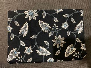 Rok serut motif