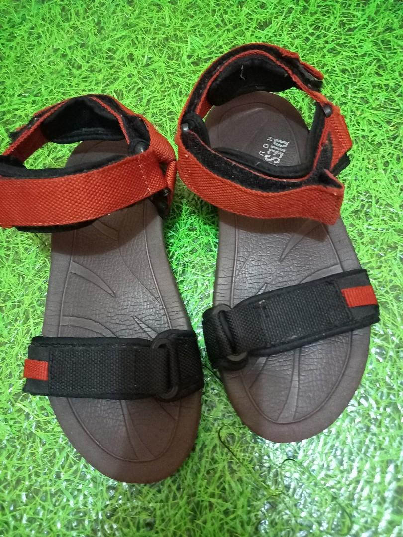 Sandal diesel top house