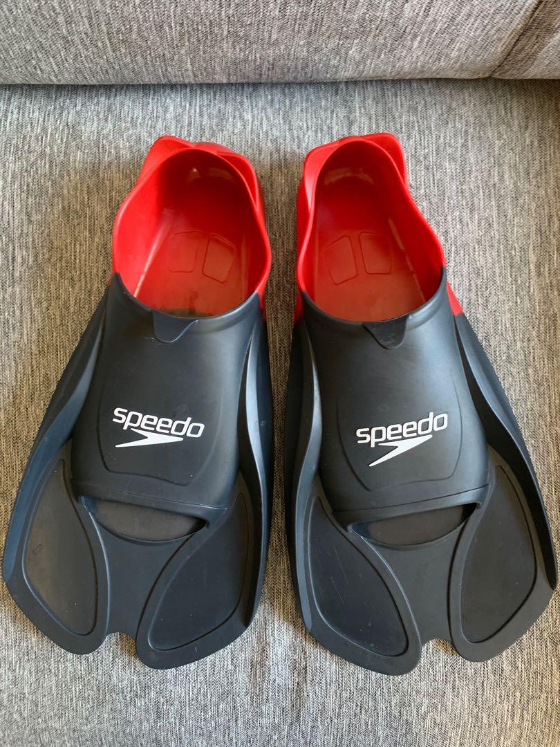 Speedo training fins, Sports Equipment, Sports & Games, Water Sports on