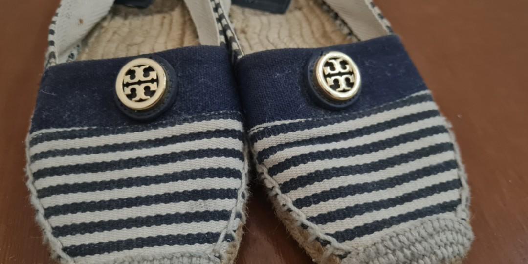 Tory Burch Beacher Striped Canvas Espadrilles, Women's Fashion, Footwear,  Flats & Sandals on Carousell