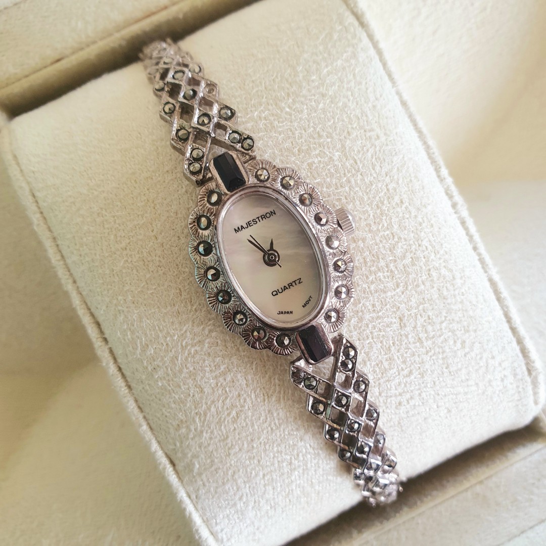 Majestron quartz wrist watch store