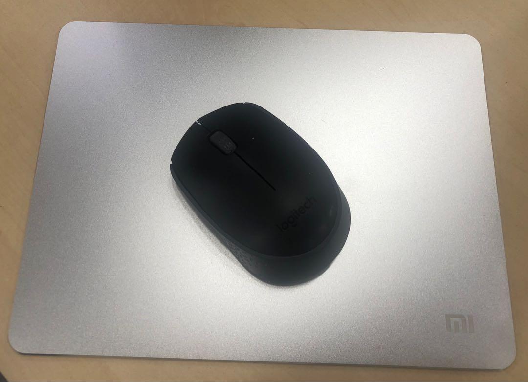 Xiaomi Metal Mouse Pad Small (Category: Mouse & Mousepads) located in Manila. Submitted by rachellekun (Listing ID 1160200919, Image 1). Description: Original Price : ₱499 selling for cheap price because of packaging due to shipment but its sealed..
