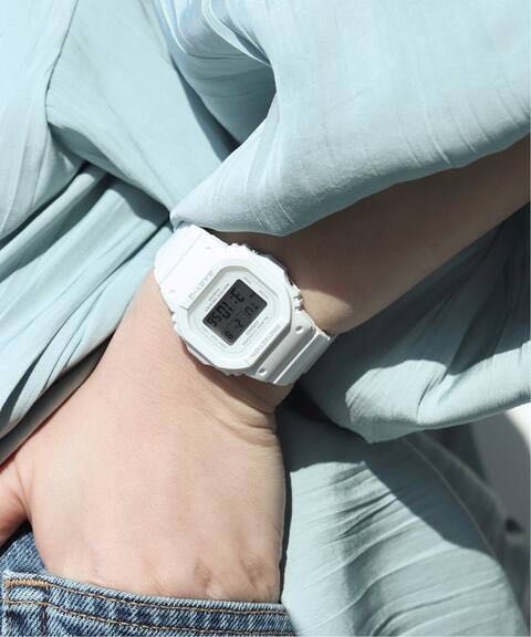 女裝新款登場更小巧新型號BGD-565-7 白色正方跳字經典款。CASIO BABY-G 