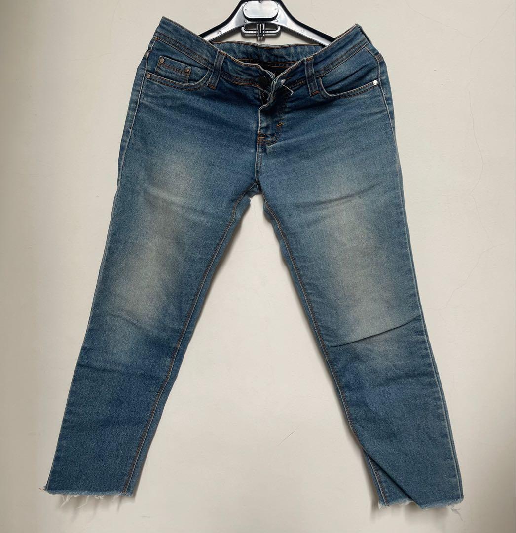 Blue Jeans Ripped Cut Under, Fesyen 