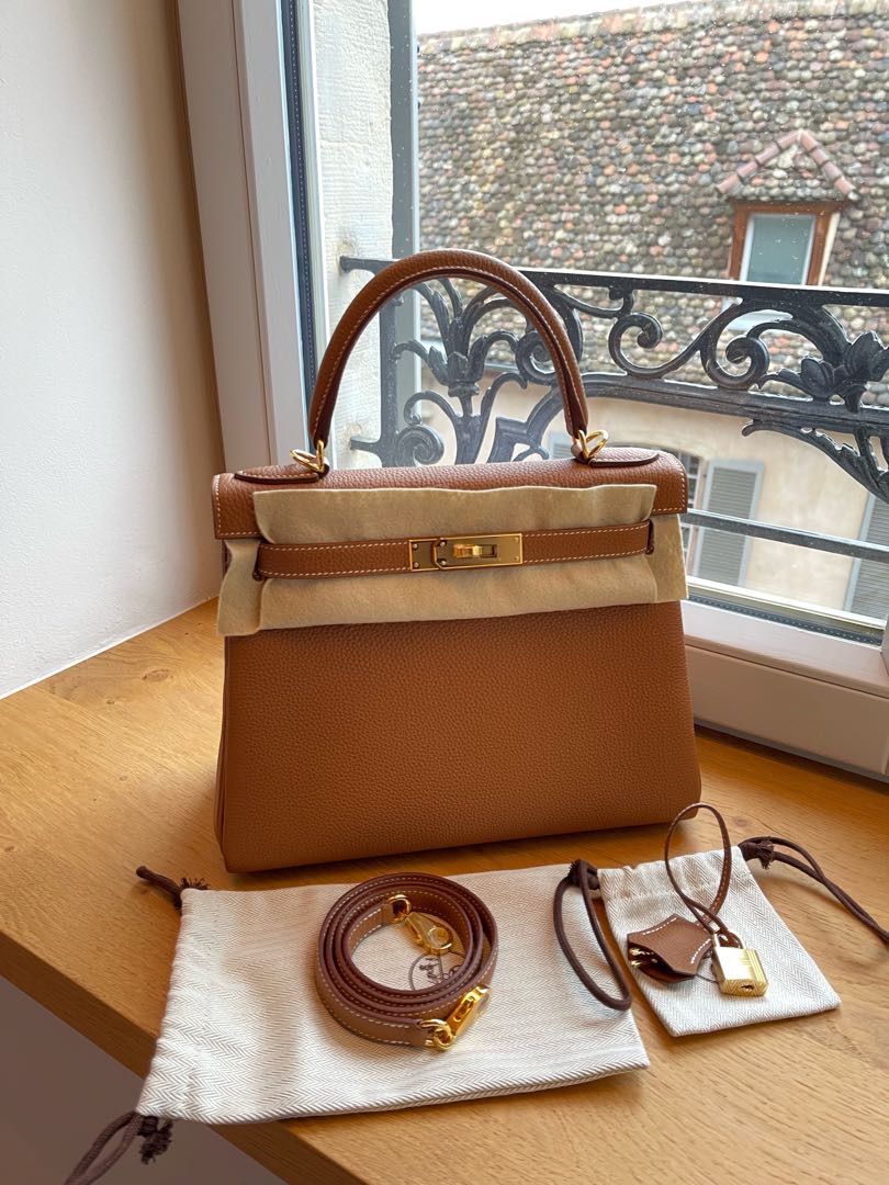 BNIB Hermes Kelly 28 Gold Togo Gold HW U Complete with Original