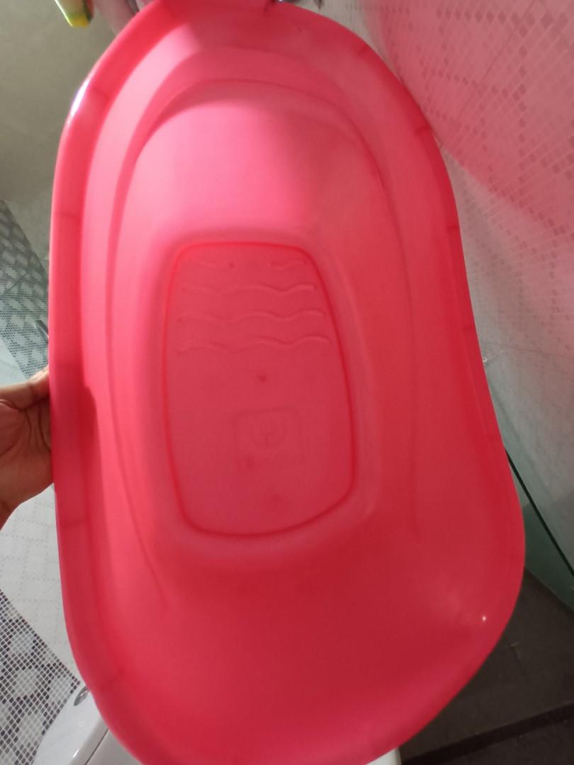 Bumbo seat sale in bathtub