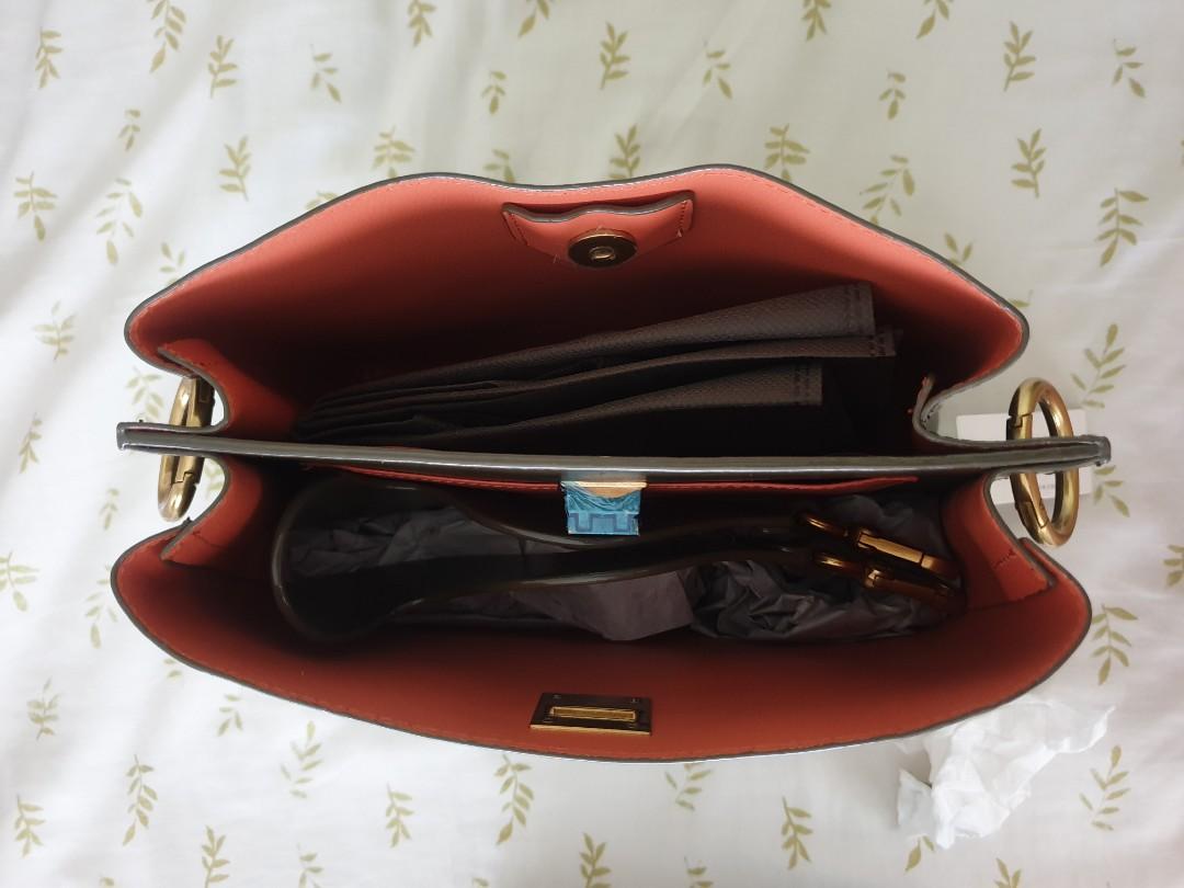 Charles and Keith green croc bag (Category: Shoulder Bags) located in Quezon City. Submitted by declutteringwithcris (Listing ID 1160363923, Image 3). Description: Brand new Charles and Keith Green Faux Croc Bag Inclusions: Dust Bag Short and Long strap Box- paper peeled off on the outside of the box due storage.