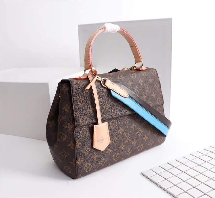 Cluny Sling bag (Category: Luxury Bags & Wallets) located in Makati City. Submitted by luxurbagonlineshop (Listing ID 1160411819, Image 3). Description: .