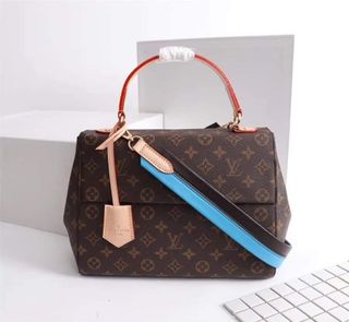 (Category: ) located in . Submitted by luxurbagonlineshop (Listing ID 1160411819, Image 1). Description: .