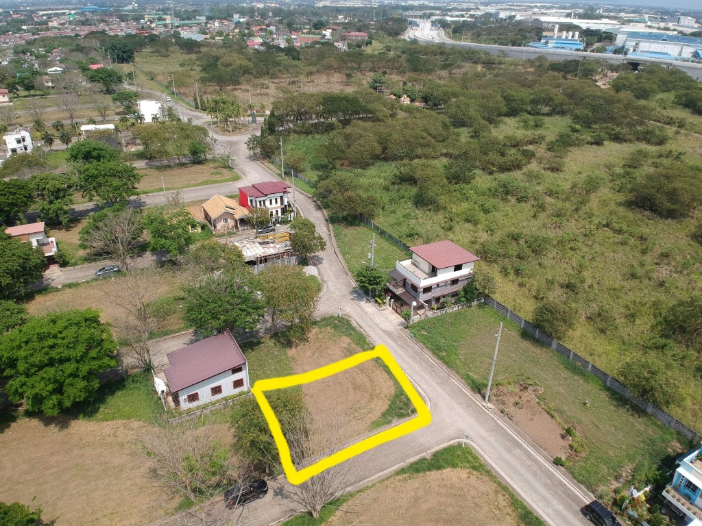 CORNER LOT NEAR NUVALI AND TAGAYTAY FOR SALE. BELOW MARKET PRICE