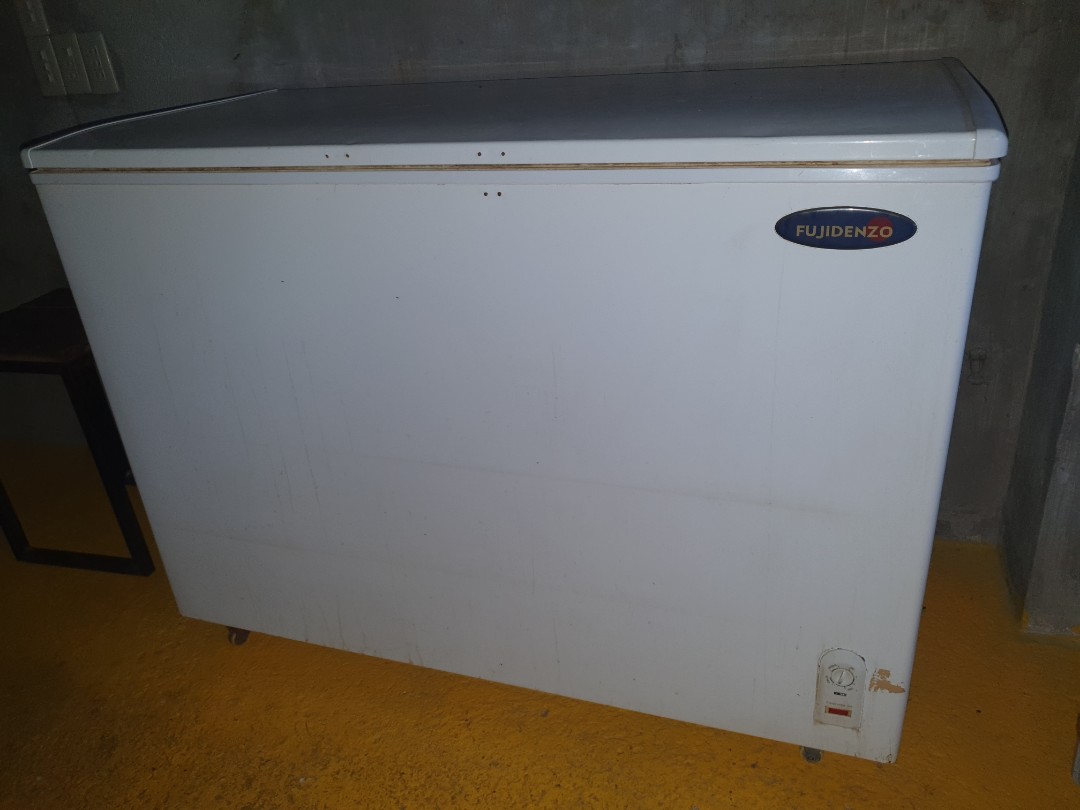 Fujidenzo Chest Freezer 2nd hand, TV & Home Appliances, Kitchen