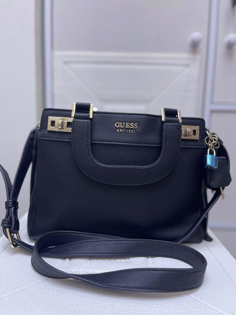 Guess beg (Category: Bags & Wallets) located in Sungai Petani. Submitted by nabilanurul93 (Listing ID 1160439721, Image 1). Description: .
