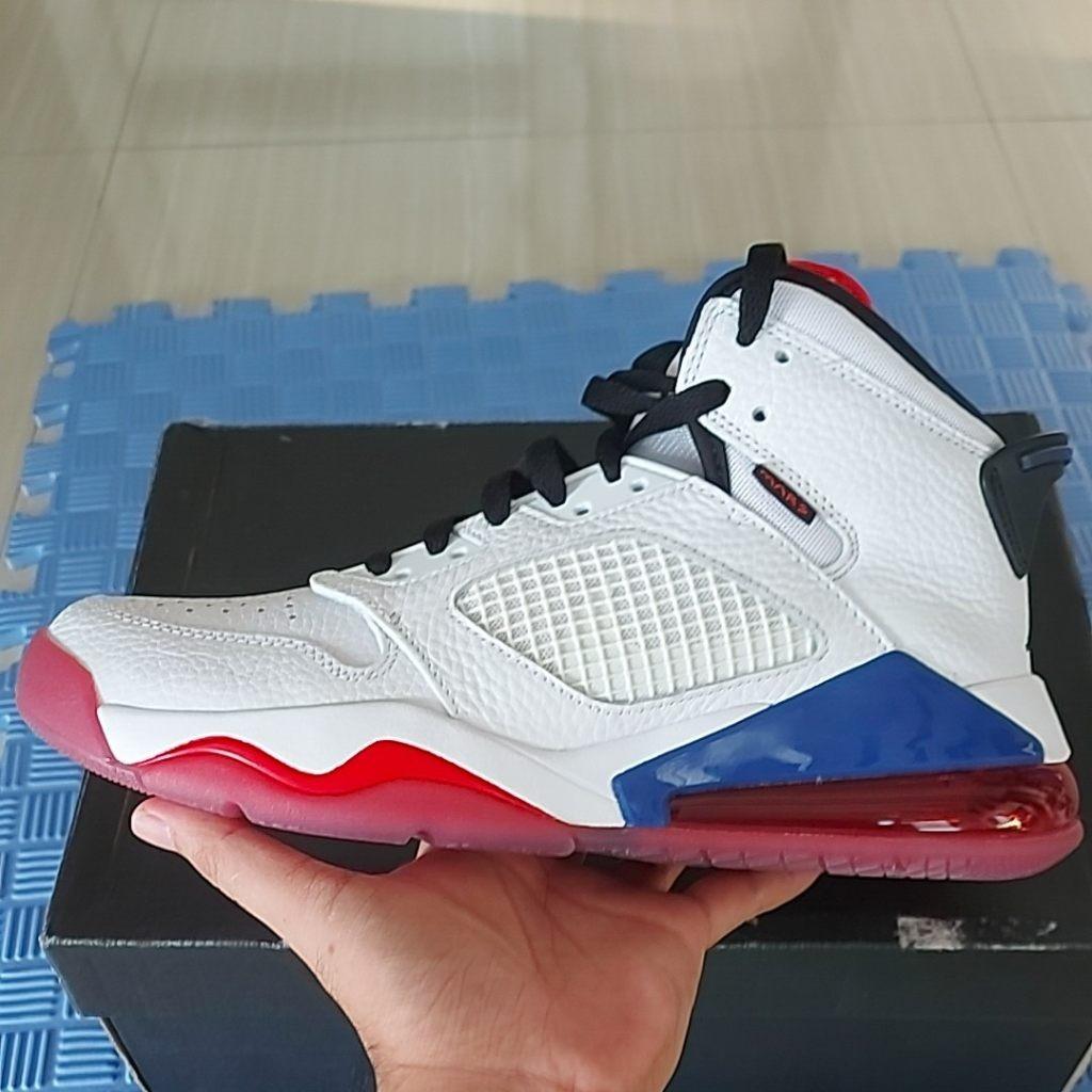 Jordan Mars 270 Men s Fashion Footwear Sneakers on Carousell