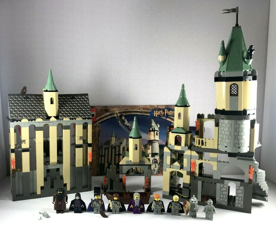 Lego Potter Set 4709 Hogwarts Castle Complete with 9 and Poster, Hobbies & Toys & Games on