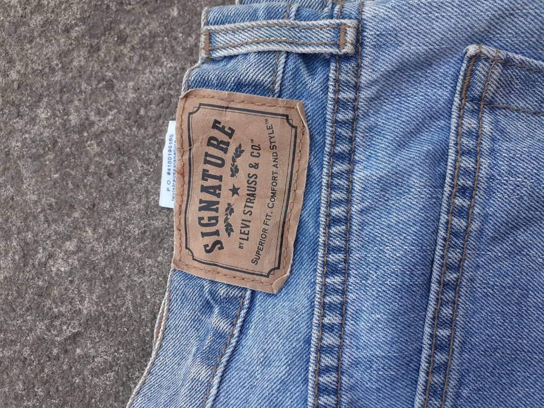 Signature pants on sale levis