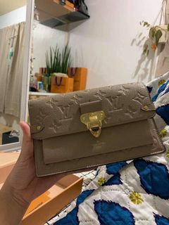 (Category: ) located in . Submitted by annmaliksi (Listing ID 1160419834, Image 1). Description: .