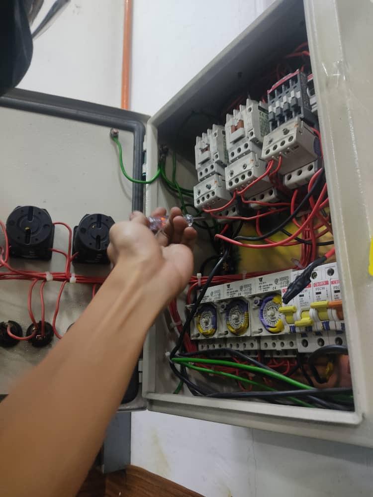 pendawaian elektrik rumah