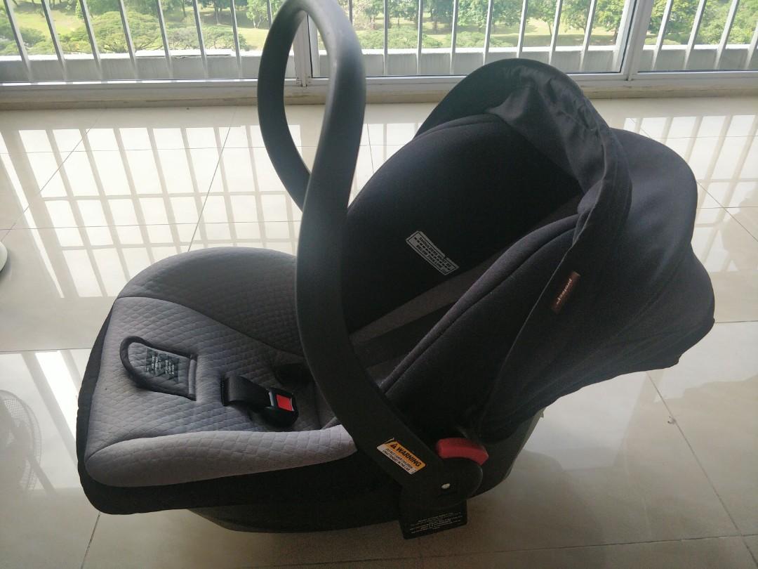 Mountain Buggy capsule, Babies & Kids, Going Out, Car Seats on Carousell