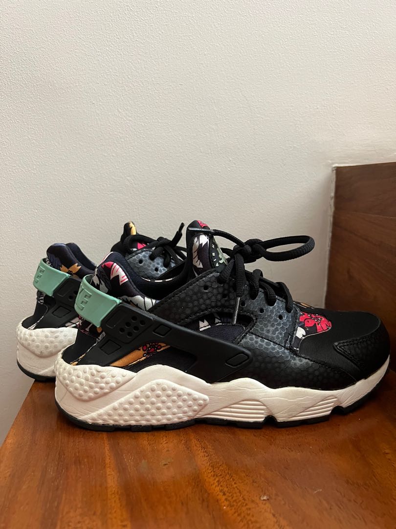 Nike Air Huarache Aloha sneakers