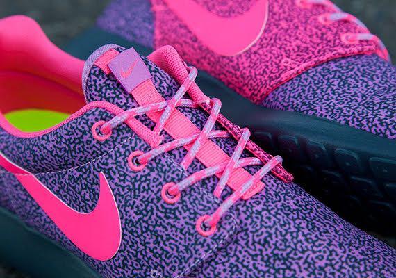 Nike wmns roshe run 2025 print
