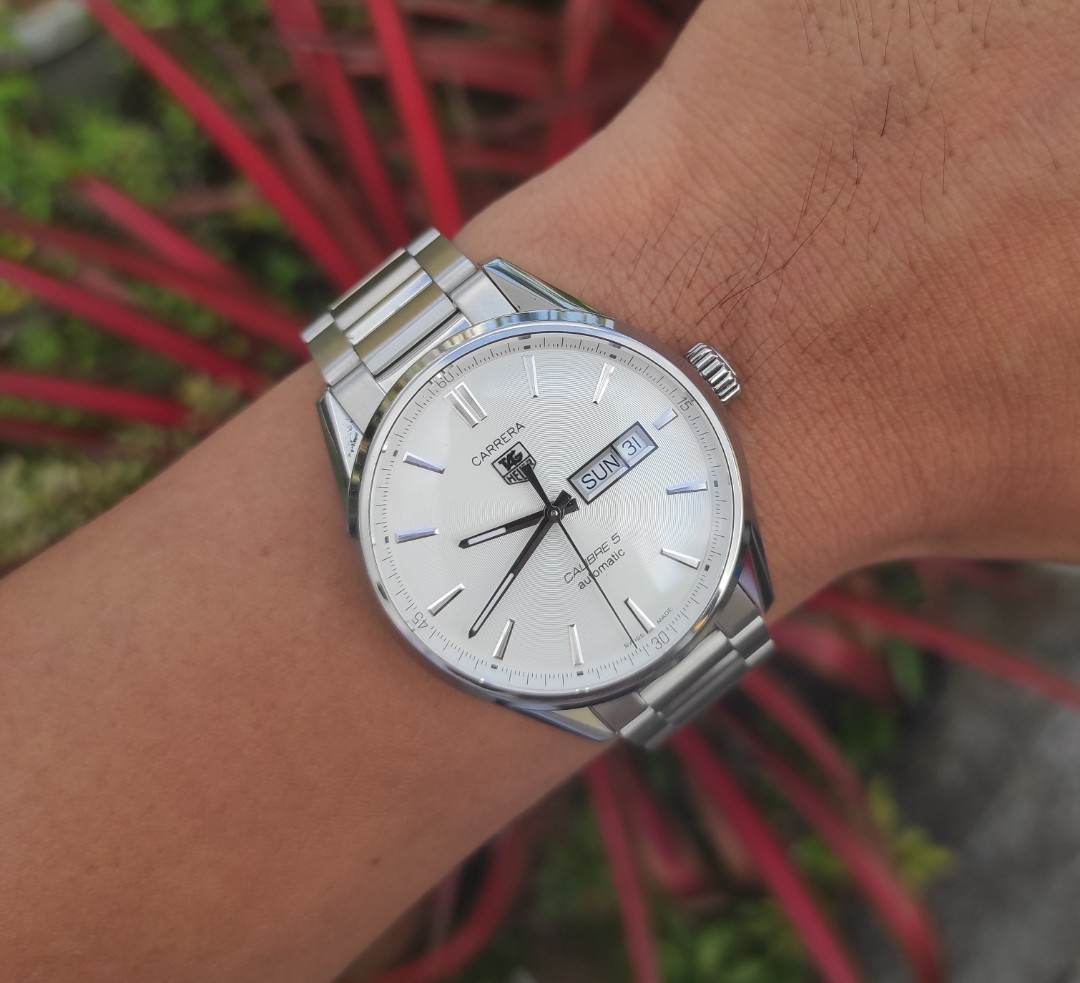 Tag carrera shop white face