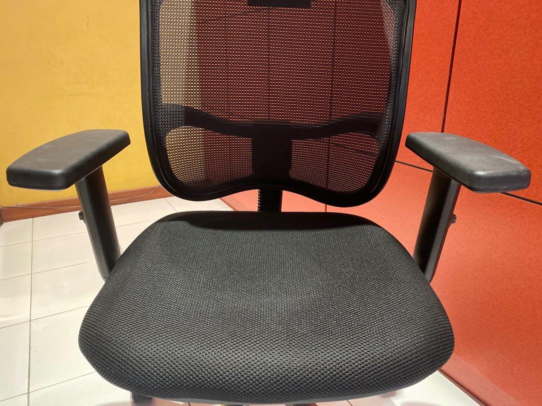 UMD Ergonomic Office Chair, Furniture & Home Living, Furniture, Chairs ...