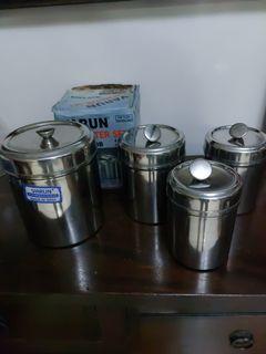 Varyn 4 pcs stainless canister set