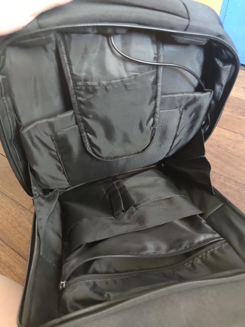 5Fingers Anti Theft Backpack (Category: Backpacks) located in Manila. Submitted by famph (Listing ID 1160509059, Image 2). Description: .