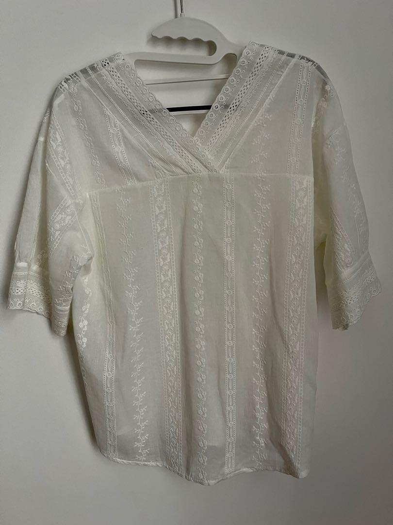 CHEAP assorted ladies tops for 3