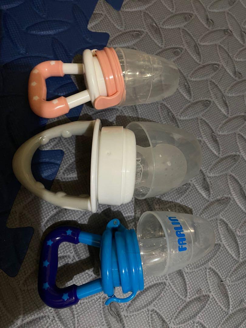 Baby fruit food pacifier (Category: Weaning & Toddler Feeding) located in Quezon City. Submitted by sjlsrolling (Listing ID 1160597448, Image 1). Description: Rarely used.