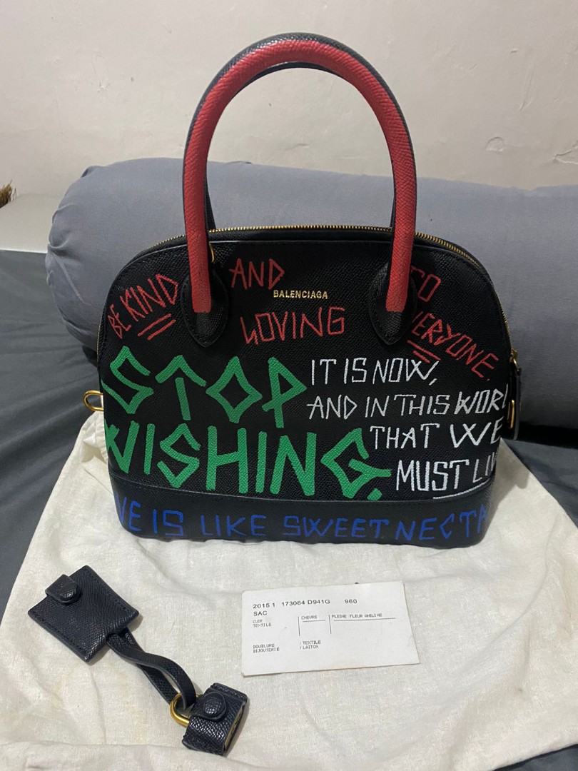 balenciaga ville graffiti