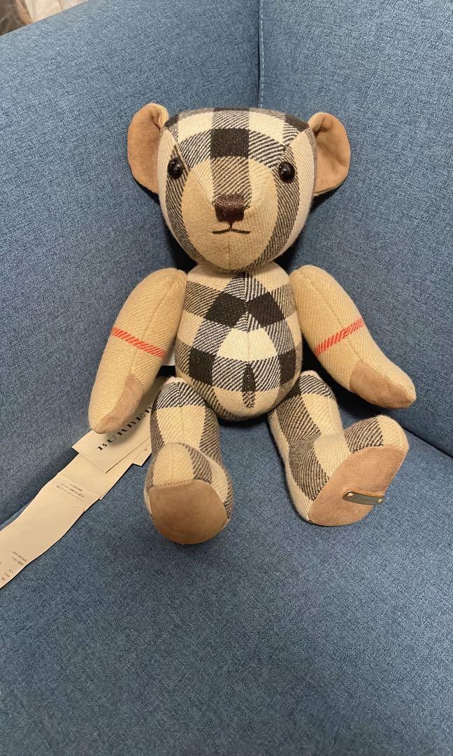 Burberry 熊teddy bear cashmere dark ochre, 興趣及遊戲, 玩具& 遊戲類- Carousell