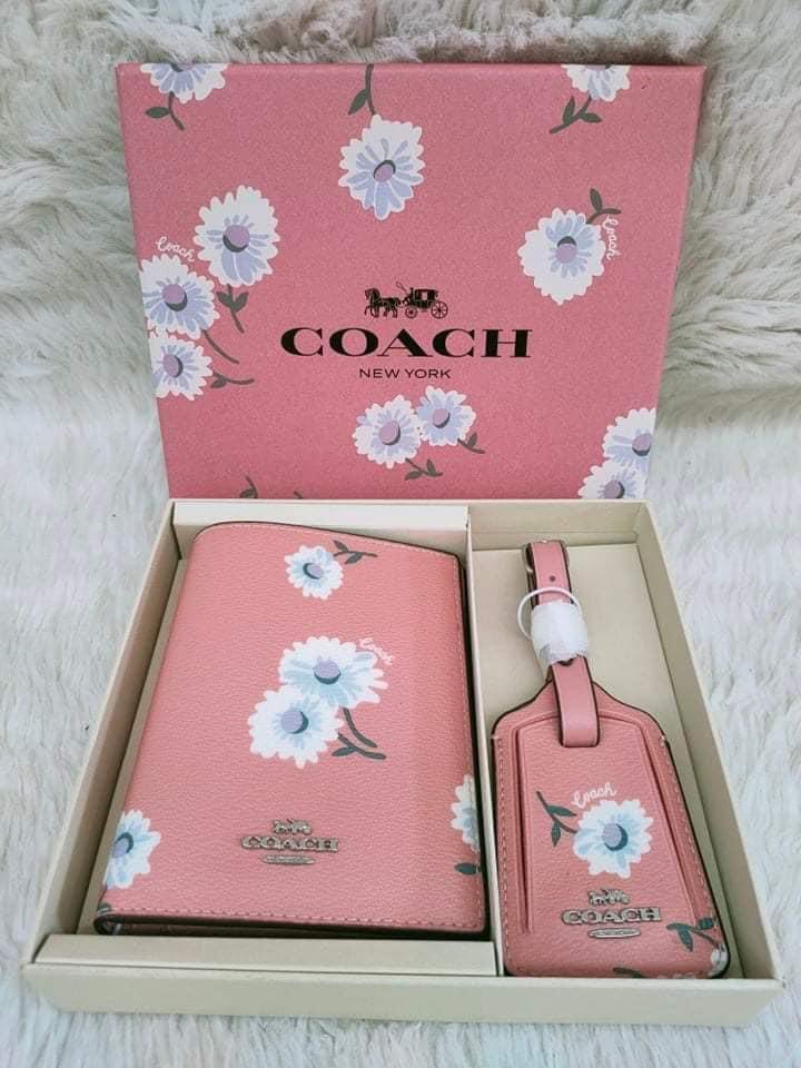 Coach passport holder and luggage tag set clearance