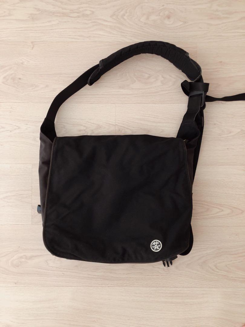 Crumpler Part & Parcel Messenger Bag (L), Men's Fashion, Bags, Sling