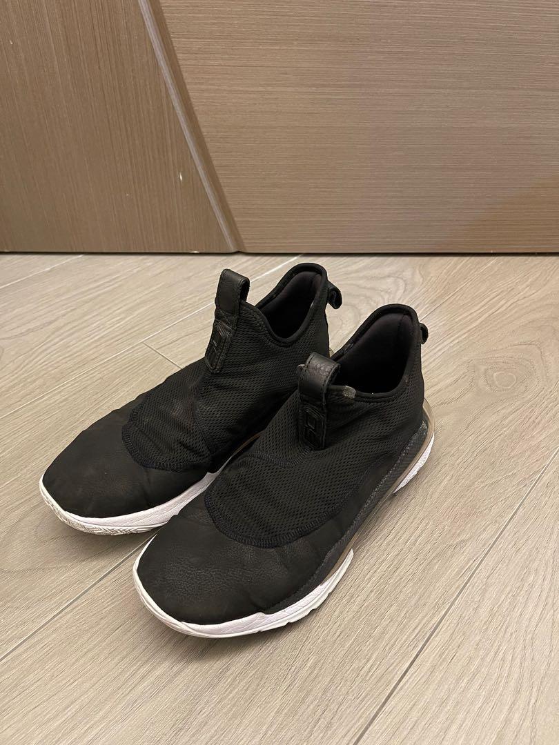 Curry 7 pi deals day pe