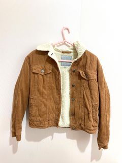 （分類：）位於 。 由 thriftingrn 提交（商品編號 1160502905，圖片 1）。簡介： 。