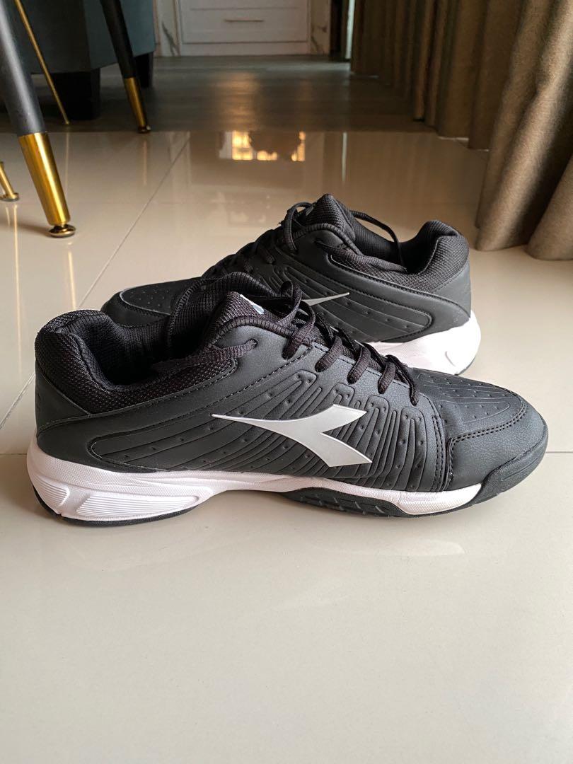 Sepatu tenis diadora original store
