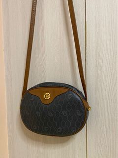 （分類：）位於 。 由 kakaopeachh 提交（商品編號 1160637219，圖片 1）。簡介： 。