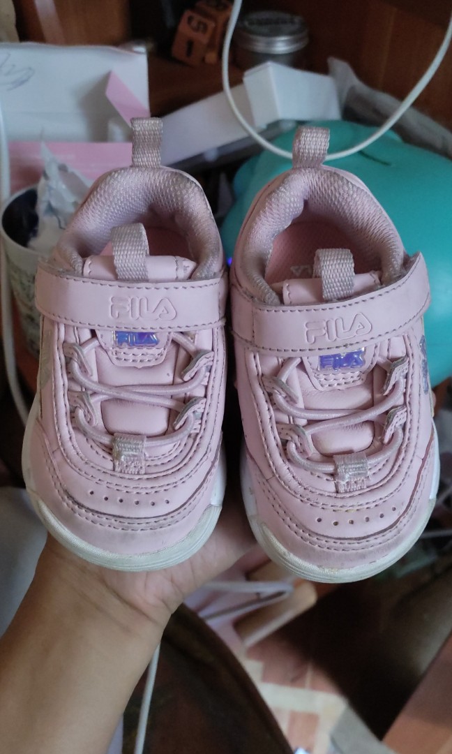 Baby fila deals sneakers