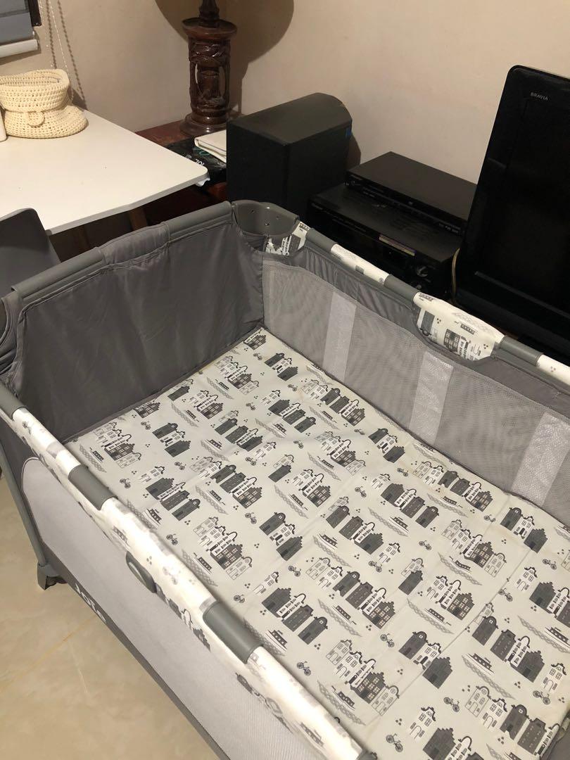 Joie Commuter change with travel cot playpen crib, Babies