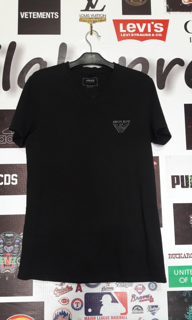 V neck original brand:Armani jeans made 