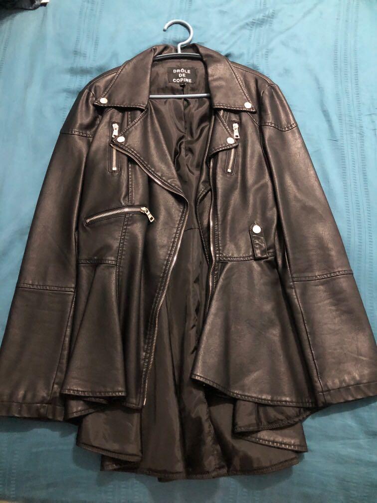 Luxe Afrikaanse Kanon Leather Jacket Flare Drôle De Copine, Women's Fashion, Coats, Jackets and  Outerwear on Carousell