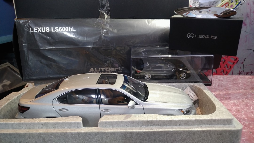 Lexus Ls600hl Hybrid 2gen 1 43 1 18 Autoart Opener Same Ig Otto 1 18 Norev Kyosho 興趣及遊戲 玩具 遊戲類 Carousell