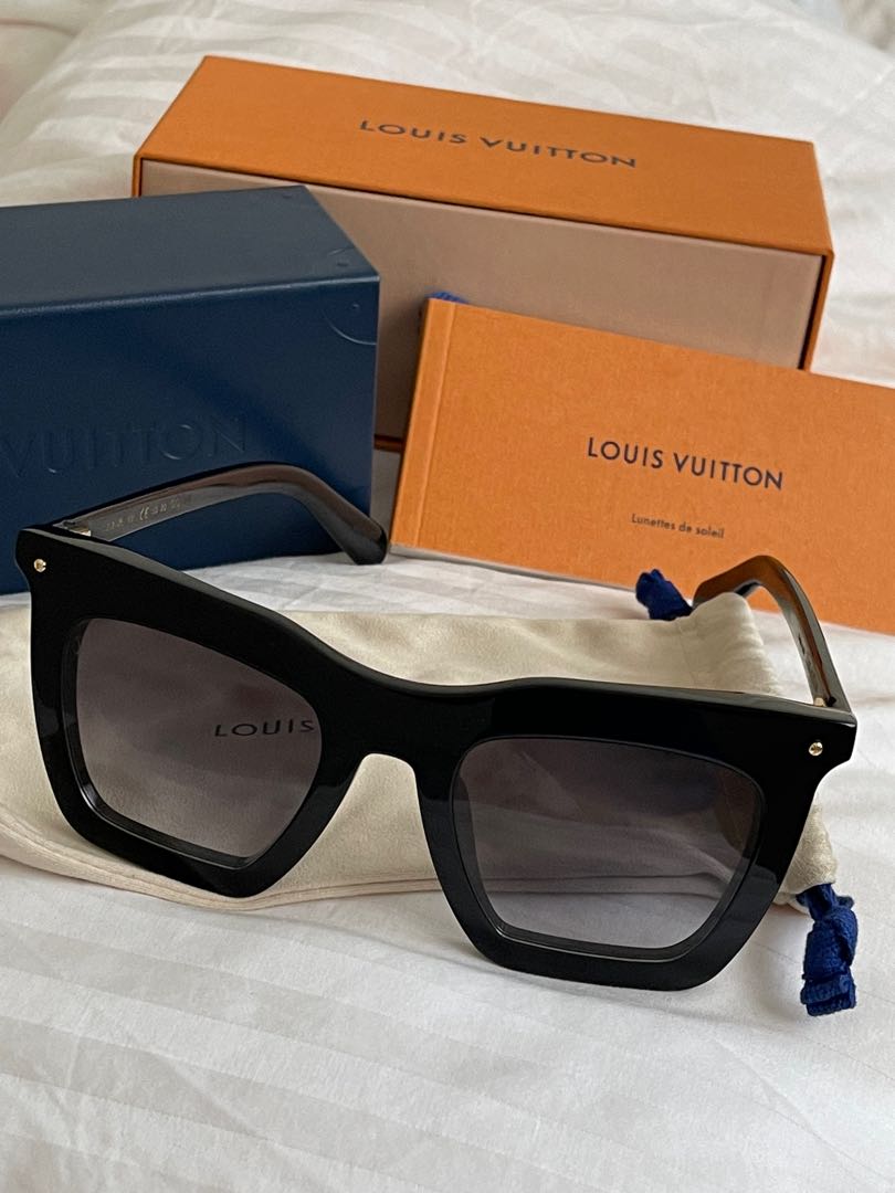 Louis Vuitton Sunglasses 💯 Authentic with receipt copy, Luxury