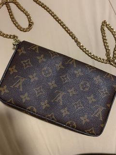 (Category: ) located in . Submitted by somethingfrommycloset_ (Listing ID 1160656775, Image 1). Description: .