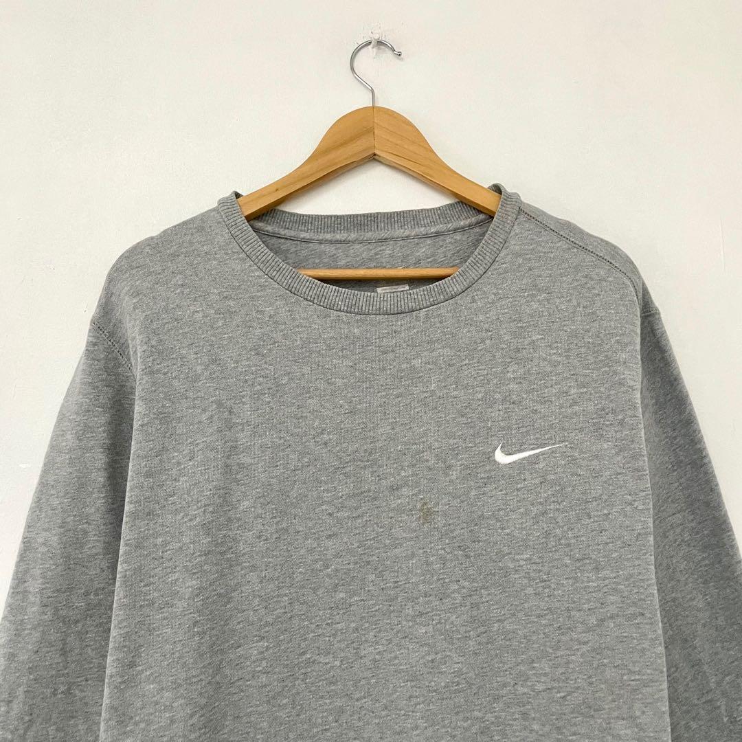 nike mini swoosh hoodie, Men's Fashion, Tops & Sets, Hoodies on Carousell