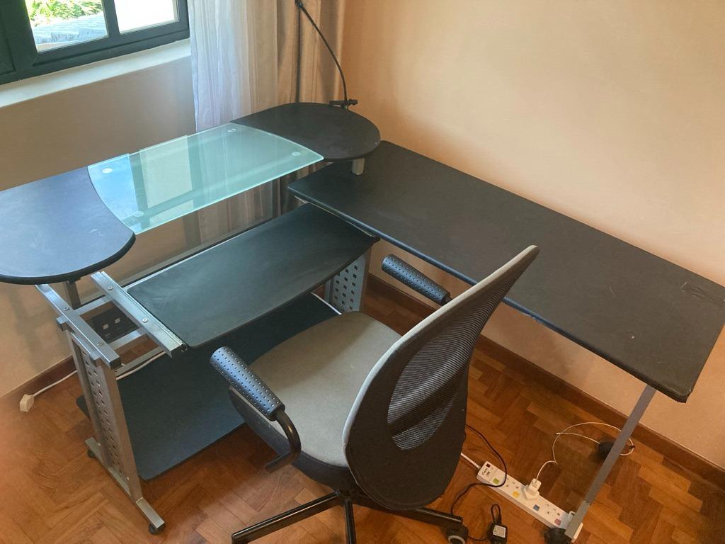 Kochab store l desk
