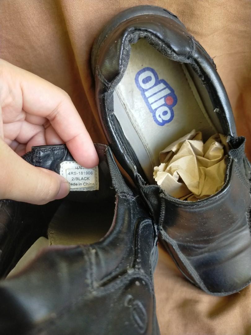 Boys black shoes size 2 new arrivals