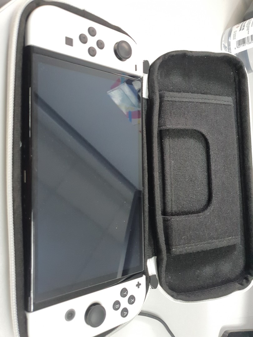 Selling my Nintendo switch OLed white, Video Gaming, Video Game