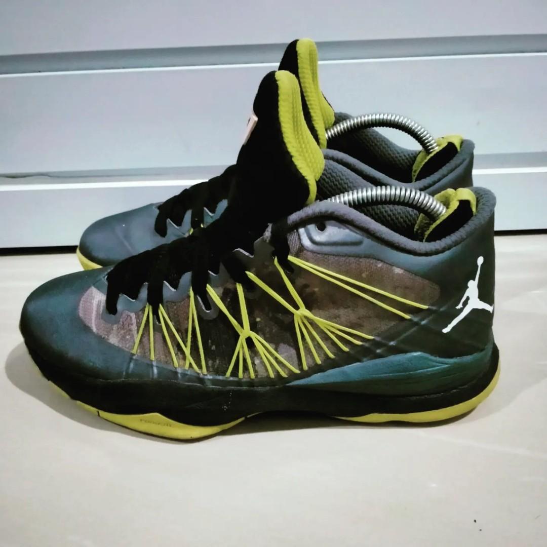 Sepatu nike jordan cp3 original second, Fesyen Pria, Sepatu , Sneakers di  Carousell